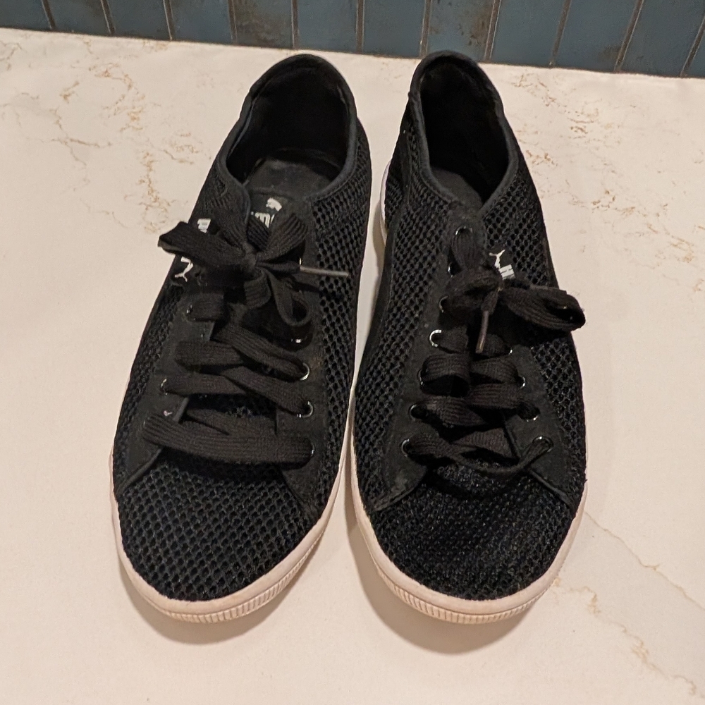 PUMA Black Lace-Up Canvas Sneakers Size 9 US